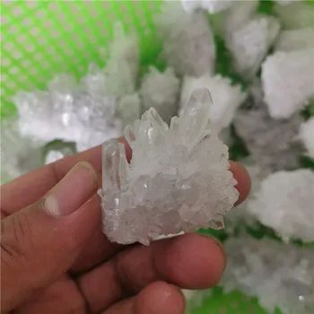 1pcs Prírodný kameň biely crystal clear kremeň Klastra Energie ozdoby Biela quartz klastra Crystal Minerálne Vzor