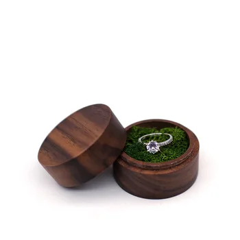 Orechové Drevené Krúžok Box Zapojenie Obrad Dvojitý Krúžok Box Rustikálny Návrhy Svadobný Obrad Na Šperky Zobraziť Prípade